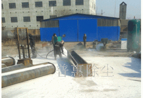 在對螺旋輸送機進(jìn)行打砂處理噴漆牢固